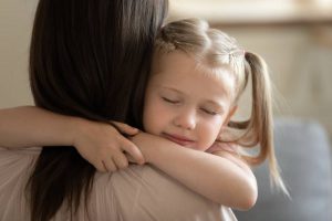 Xử Lý Trẻ Mắc Lỗi Mẹ Đừng Quên 2 Nguyên Tắc Quan Trọng Sau Để Con Không Bướng Bỉnh - TRƯỜNG MẦM NON VOI CON