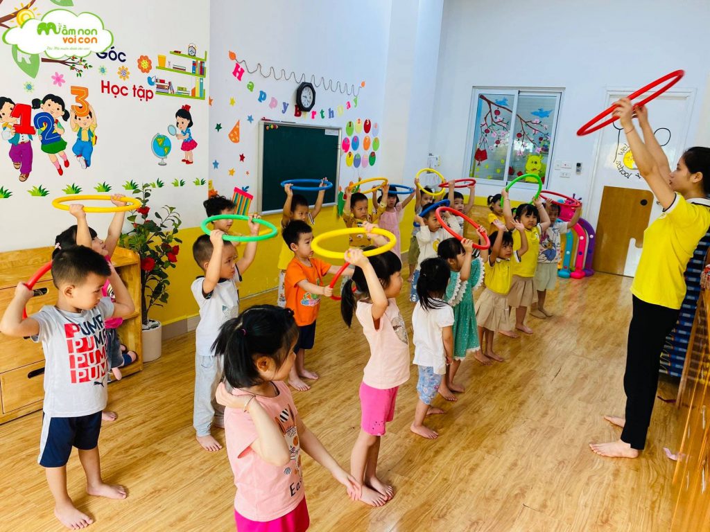 Hoạt Động Thể Chất Lớp E6 - TRƯỜNG MẦM NON VOI CON