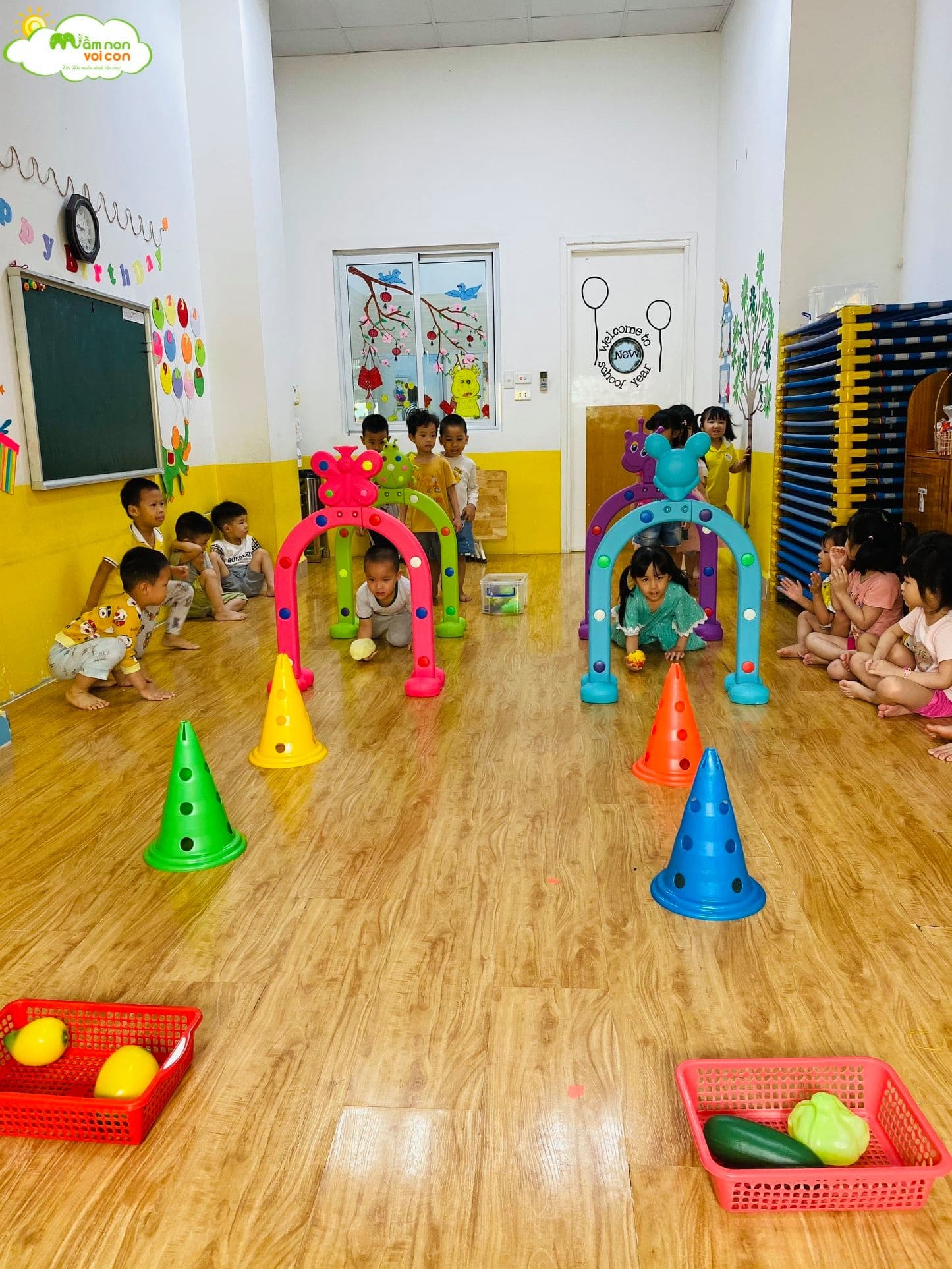 Hoạt Động Thể Chất Lớp E6 - TRƯỜNG MẦM NON VOI CON