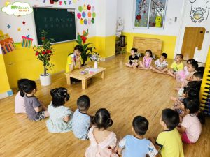 Hoạt Động Sáng Tạo: Làm Que Kem Từ Giấy Vụn - TRƯỜNG MẦM NON VOI CON