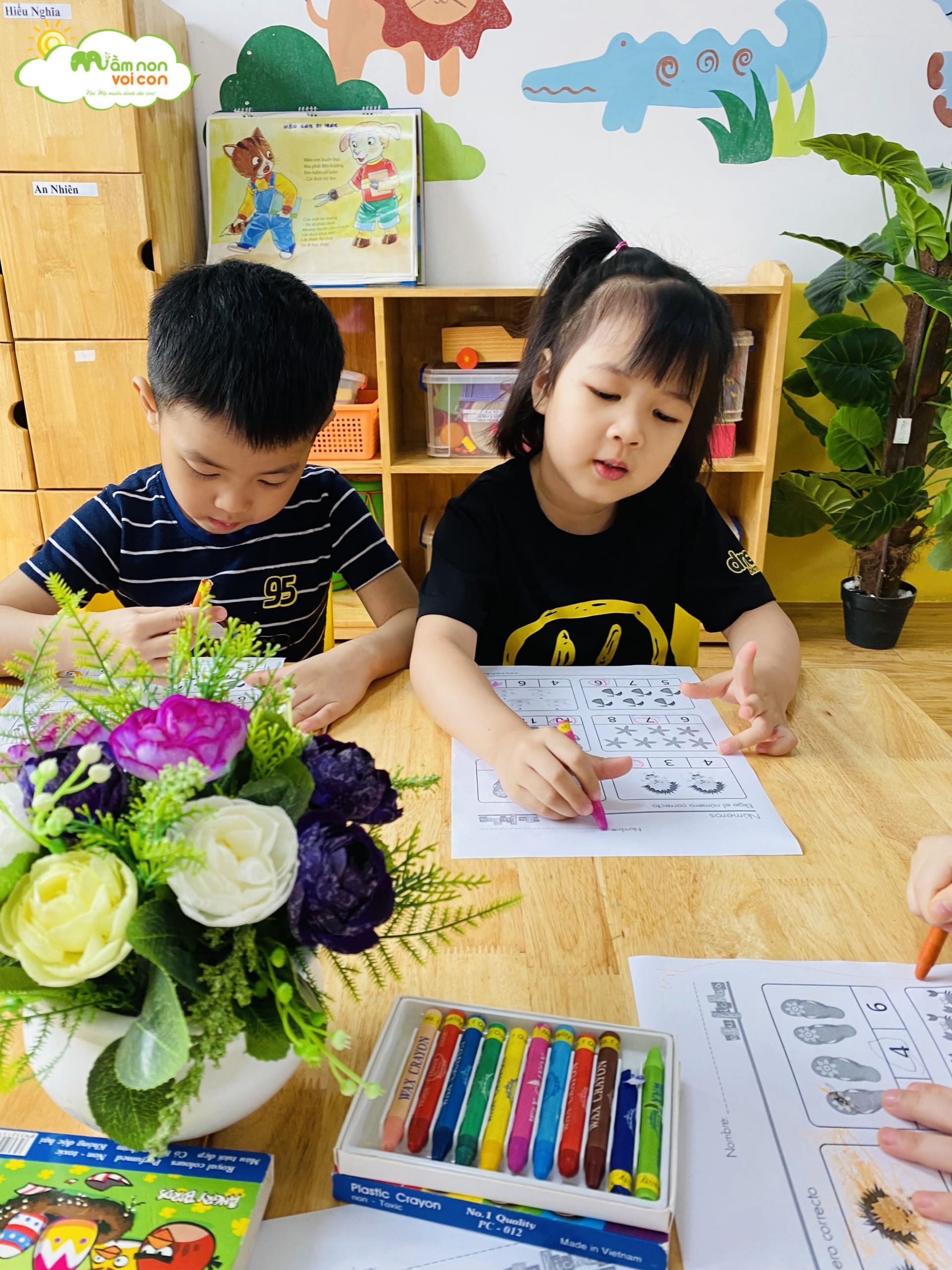 HOẠT ĐỘNG LÀM QUEN VỚI TOÁN LỚP #E5 - TRƯỜNG MẦM NON VOI CON