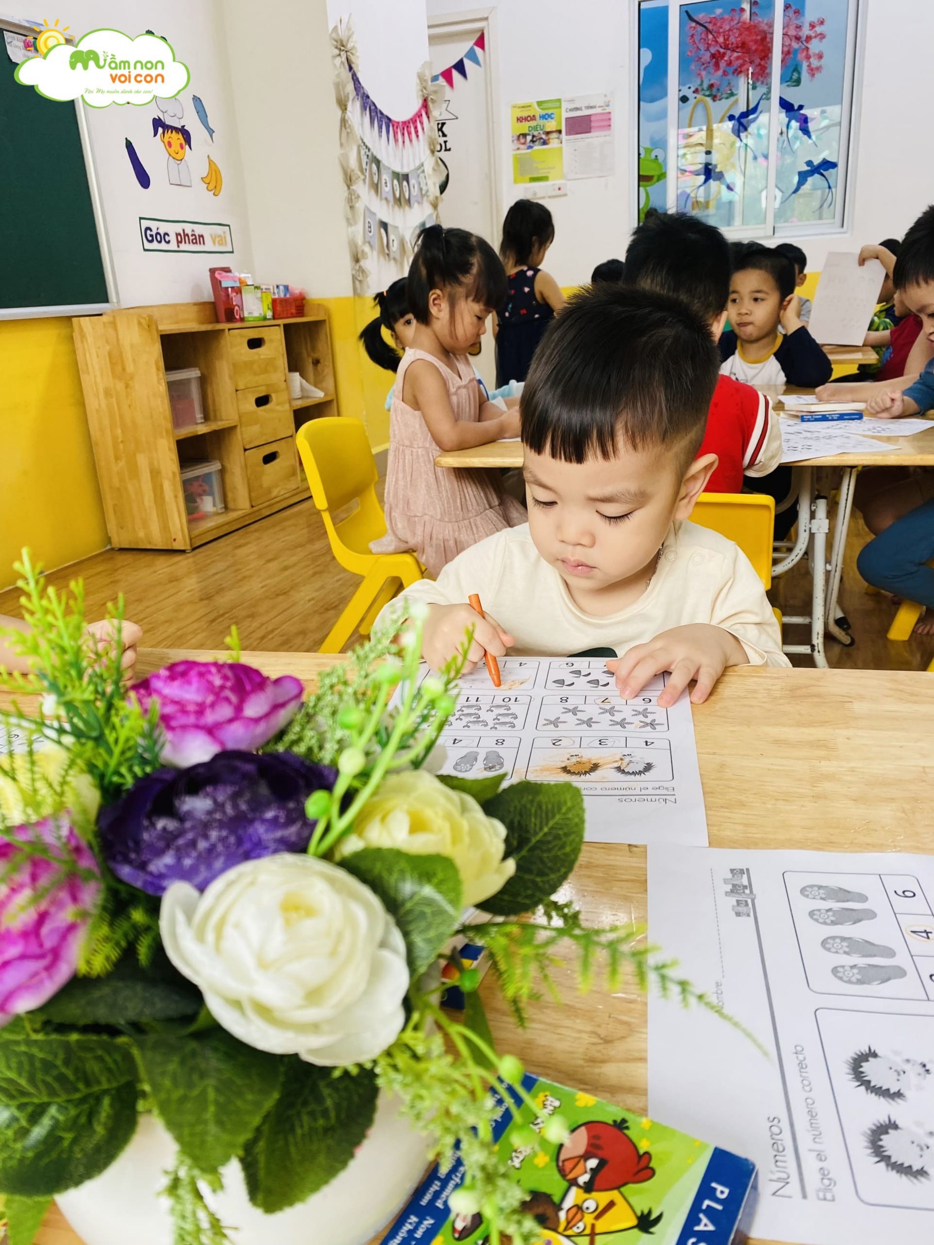 HOẠT ĐỘNG LÀM QUEN VỚI TOÁN LỚP #E5 - TRƯỜNG MẦM NON VOI CON