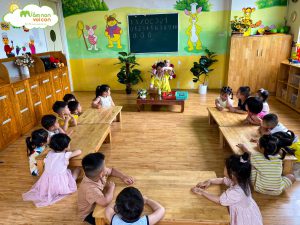 Hoạt Động Tạo Hình: Làm Con Trâu Từ Lá Cây - TRƯỜNG MẦM NON VOI CON