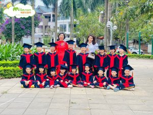 Ảnh Kỷ Yếu Kỉ Niệm Ngày Ra Trường - TRƯỜNG MẦM NON VOI CON