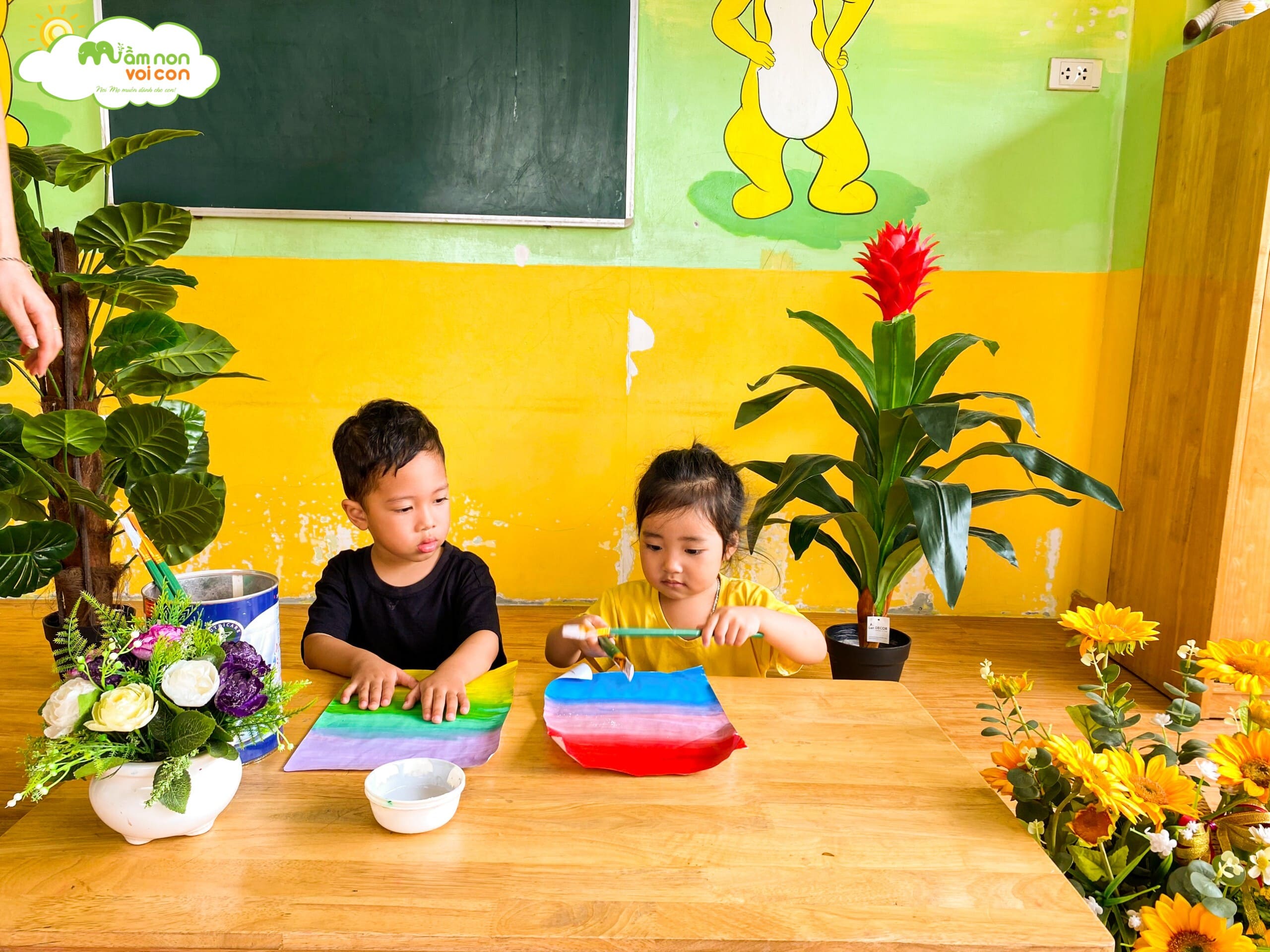 Hoạt Động Tạo Hình Làm Tranh Galaxy Lớp E3 - TRƯỜNG MẦM NON VOI CON