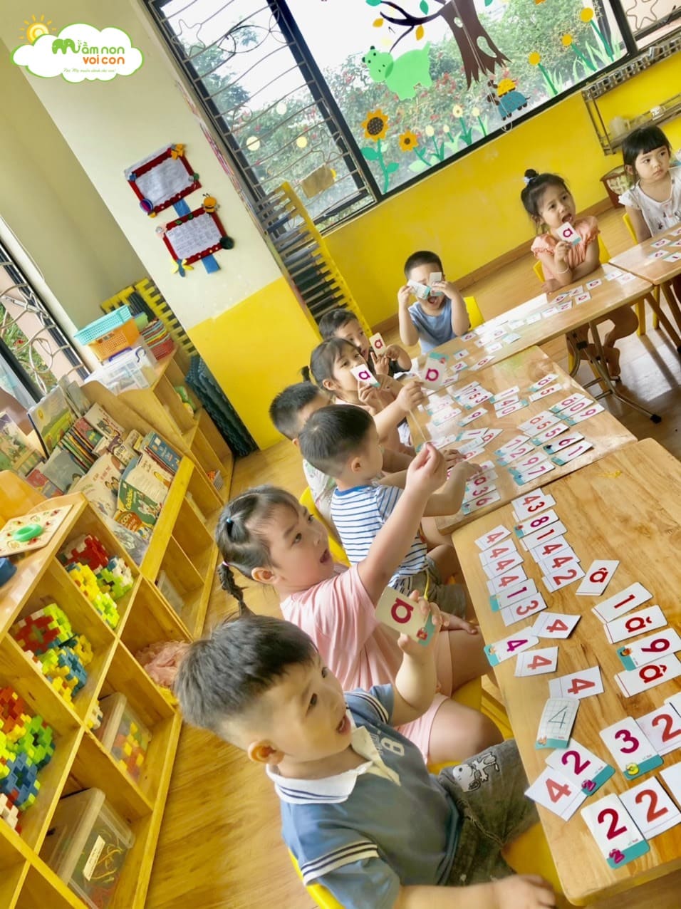 Hoạt Động làm Quen Với Toán Lớp E3 - TRƯỜNG MẦM NON VOI CON