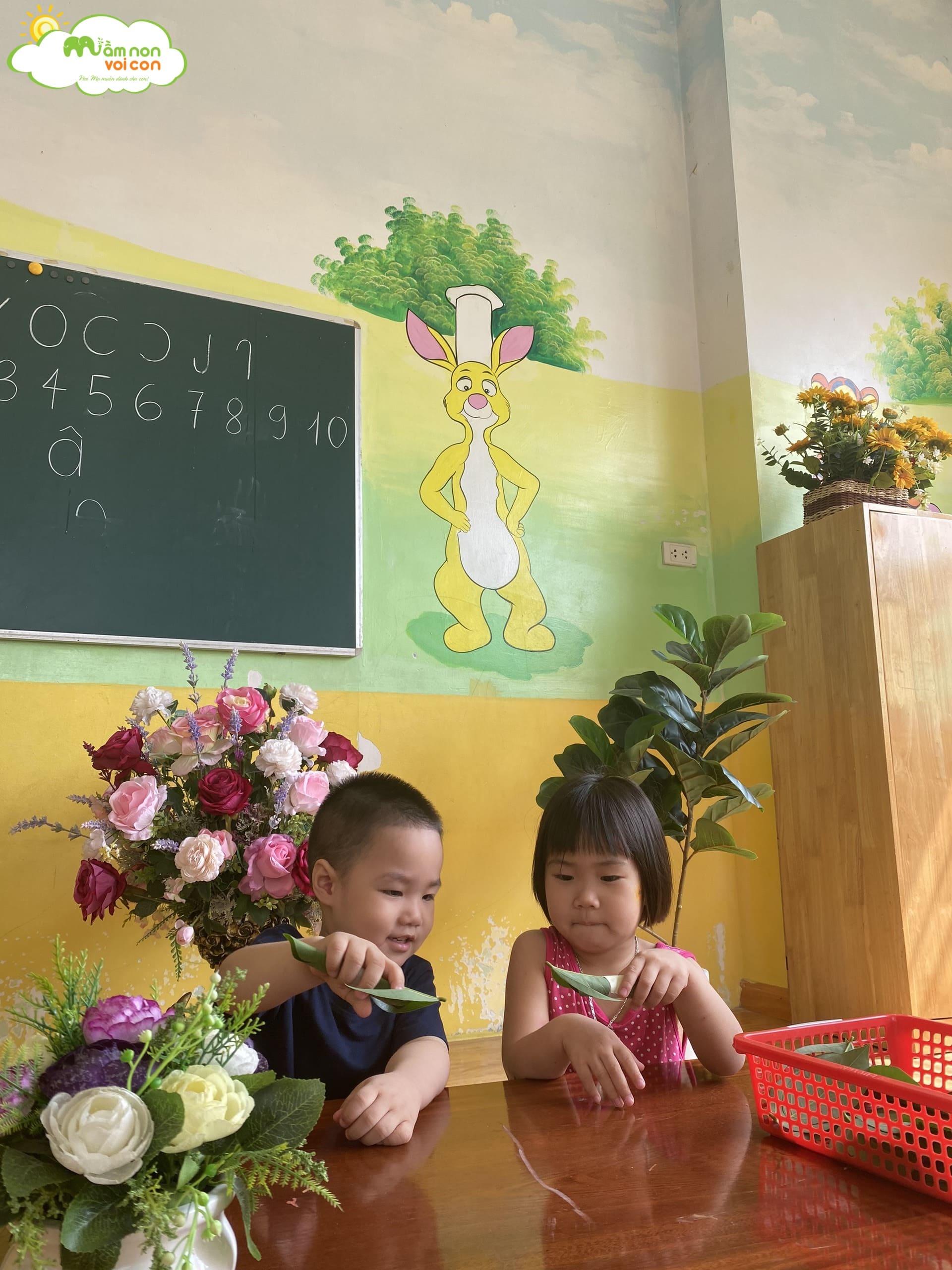 Hoạt Động Tạo Hình: Làm Con Trâu Từ Lá Cây - TRƯỜNG MẦM NON VOI CON