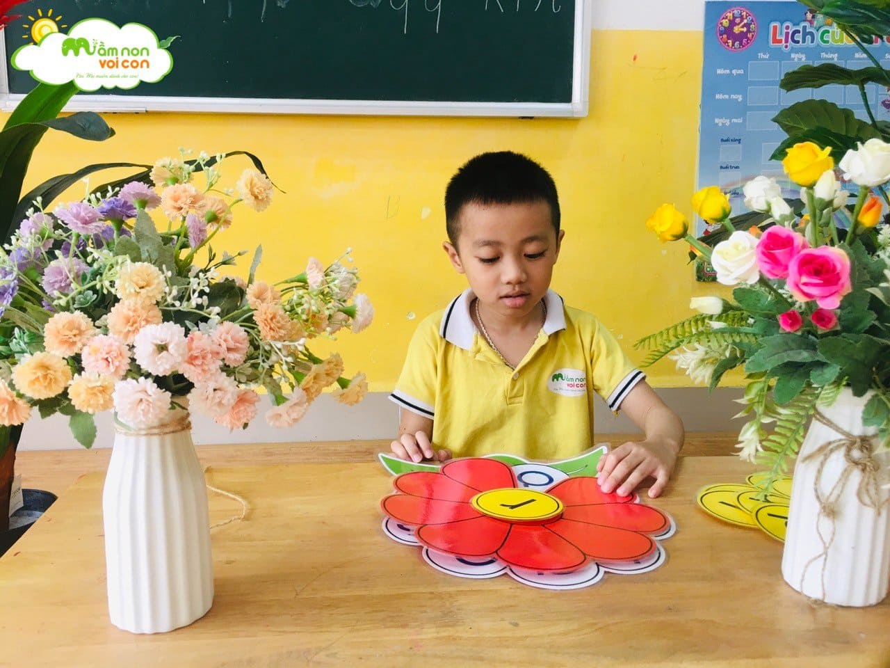 Giờ Học Làm Quen Với Chữ Cái Lớp E8 - TRƯỜNG MẦM NON VOI CON