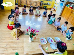 Kỹ Năng Cầm Đũa - TRƯỜNG MẦM NON VOI CON