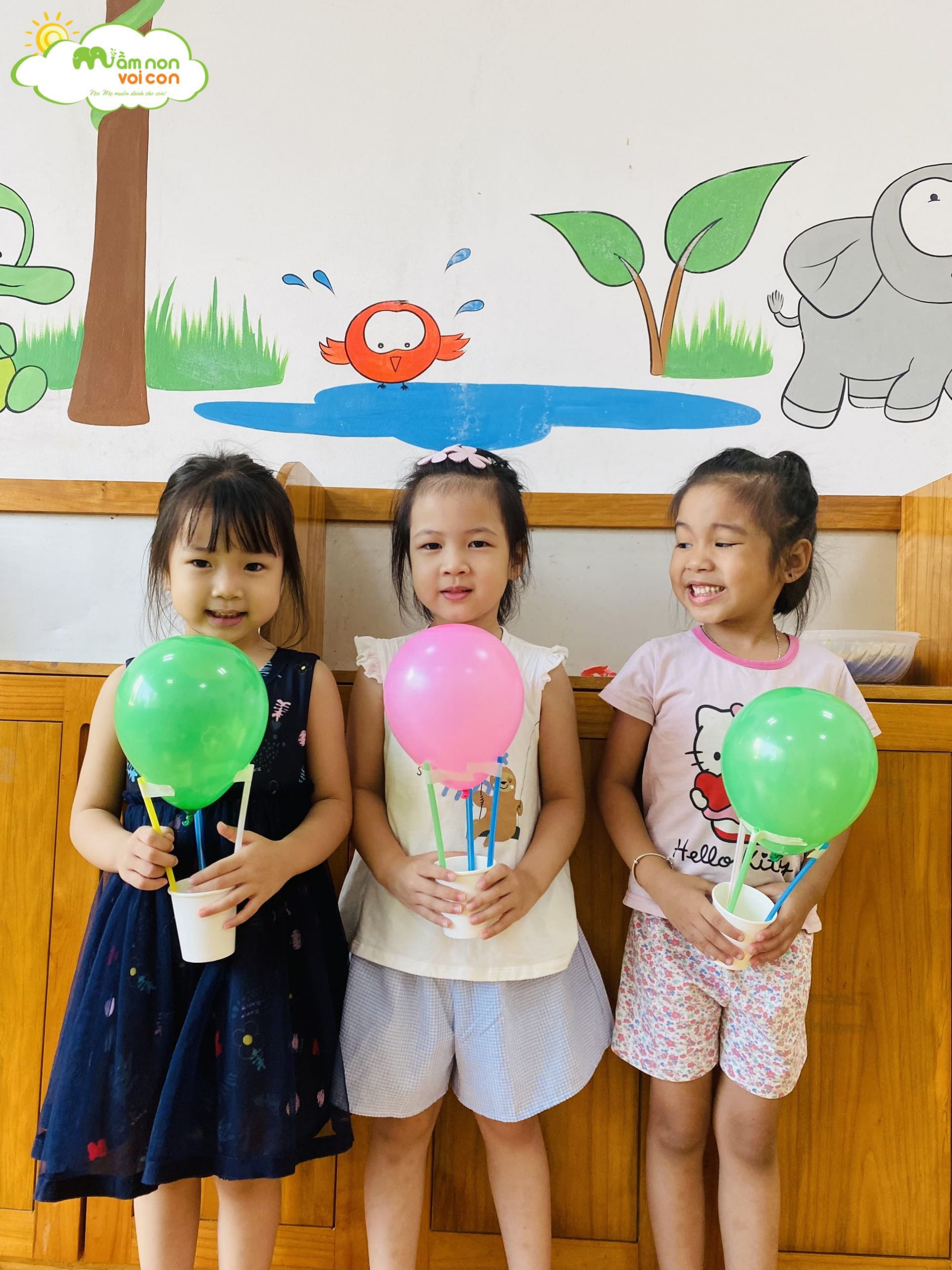 Bé làm Khinh Khí Cầu Độc Đáo - TRƯỜNG MẦM NON VOI CON