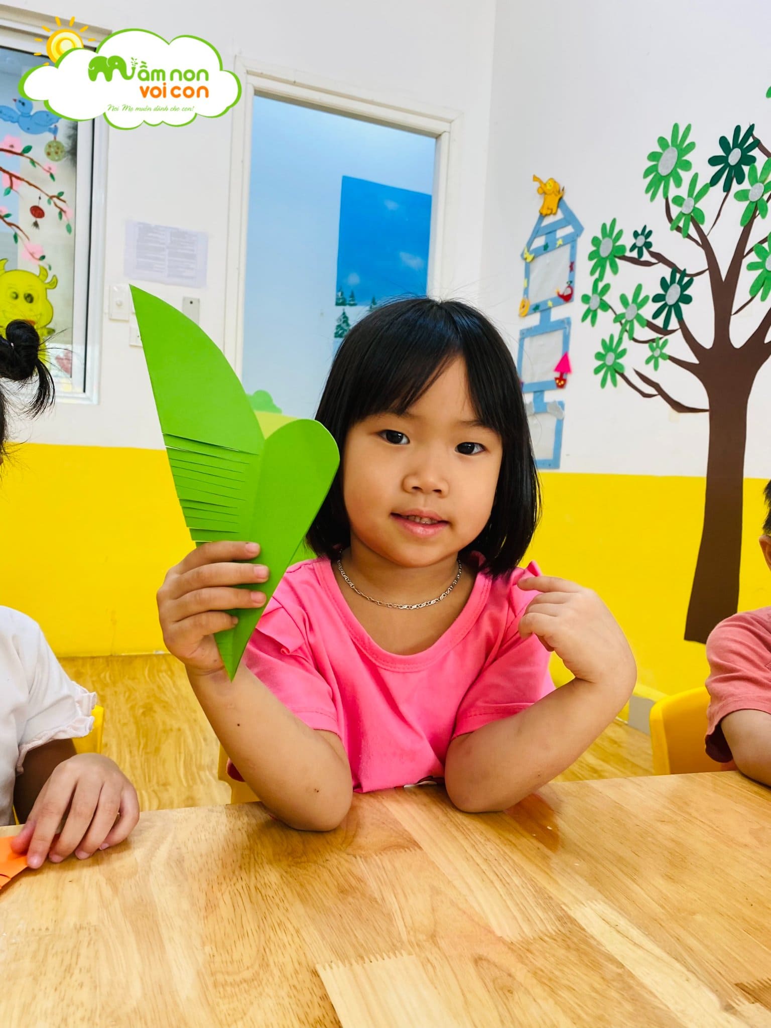 Bé Làm Con Tôm - TRƯỜNG MẦM NON VOI CON