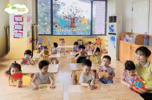 Hoạt Động Tạo Hình Bé Làm Con rùa Lớp E3 - TRƯỜNG MẦM NON VOI CON