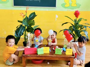 Thí Nghiệm Sự Kì Diệu Của Bóng Bóng Ơi To Lên Nào - TRƯỜNG MẦM NON VOI CON