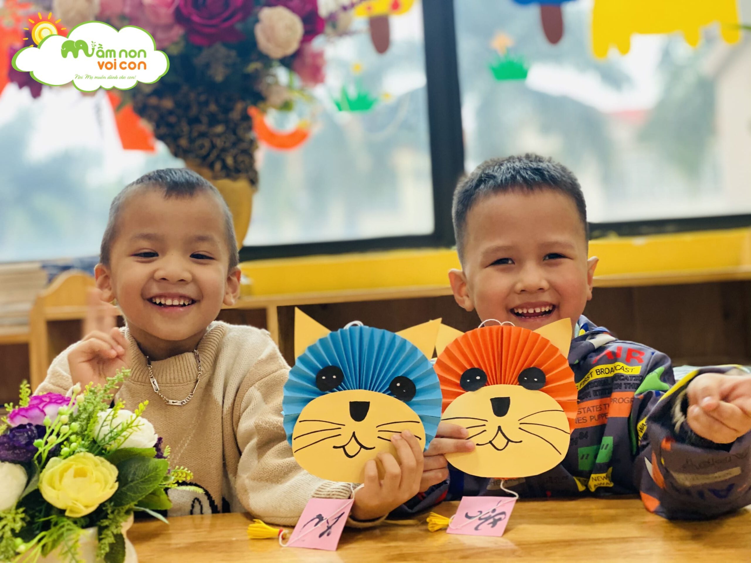 HOẠT ĐỘNG TẠO HÌNH: BÉ LÀM CON MÈO - TRƯỜNG MẦM NON VOI CON