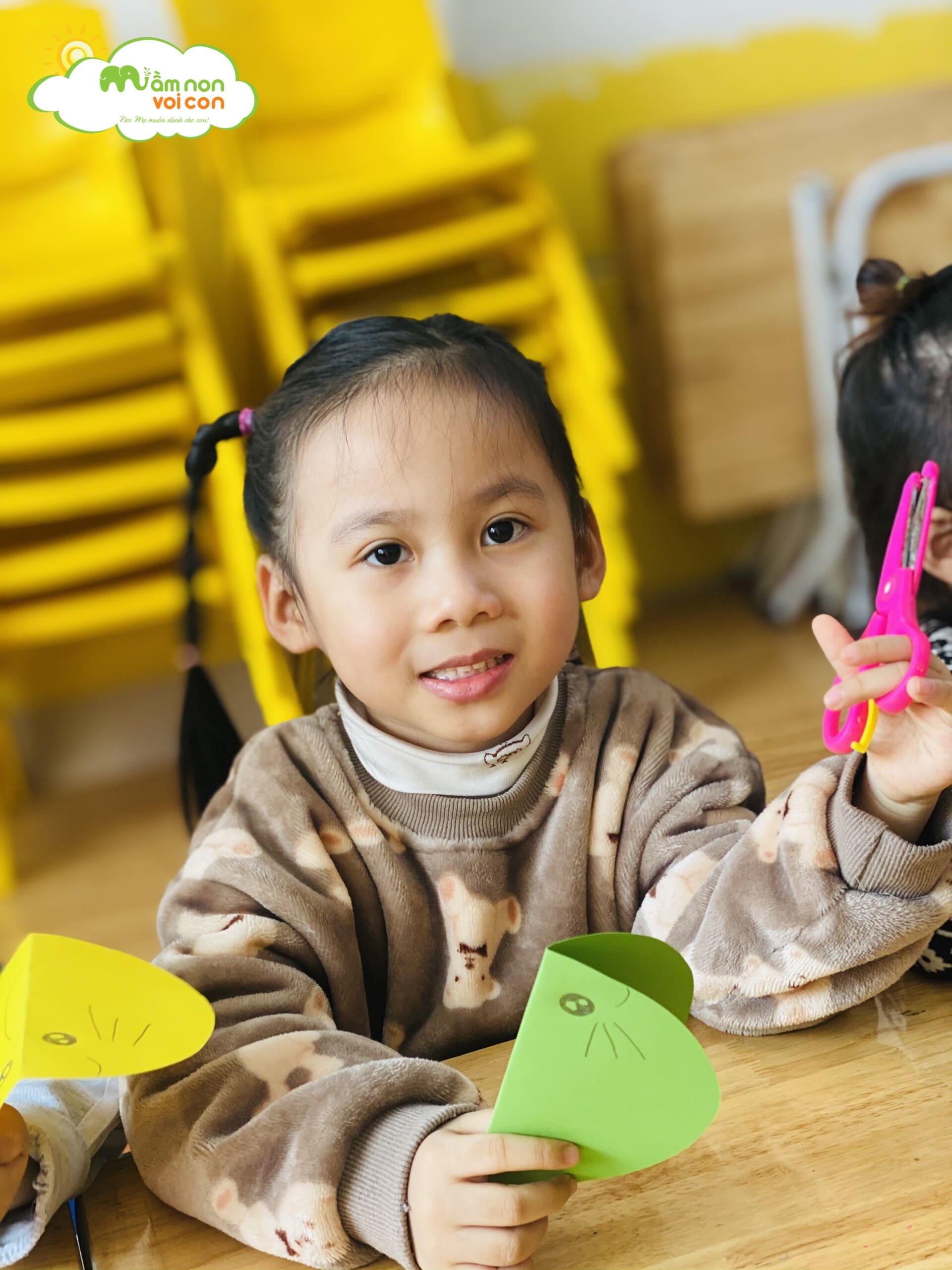 LÀM NHỮNG CHÚ CHUỘT ĐÁNG YÊU CÙNG CÁC BẠN NHỎ #LỚP_E5 CÁC BẠN NHÉ! - TRƯỜNG MẦM NON VOI CON