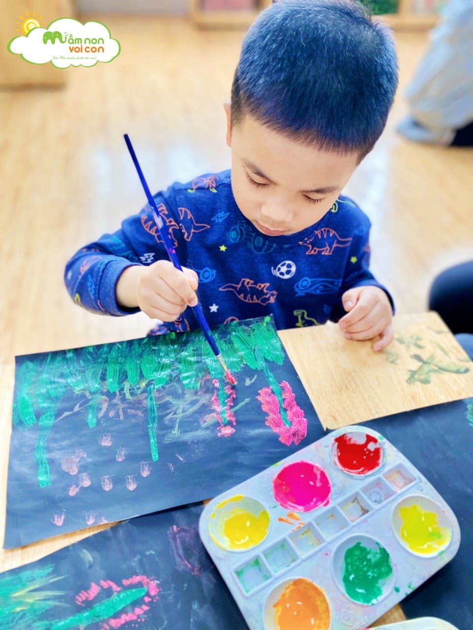 HOẠT ĐỘNG TẠO HÌNH: VẼ BỨC TRANH VỀ HOA MÙA XUÂN #LỚP_E7 - TRƯỜNG MẦM NON VOI CON