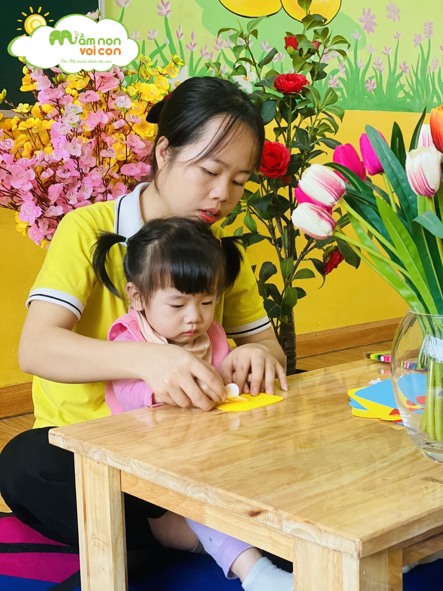 LÀM THIỆP TẶNG MẸ - TRƯỜNG MẦM NON VOI CON