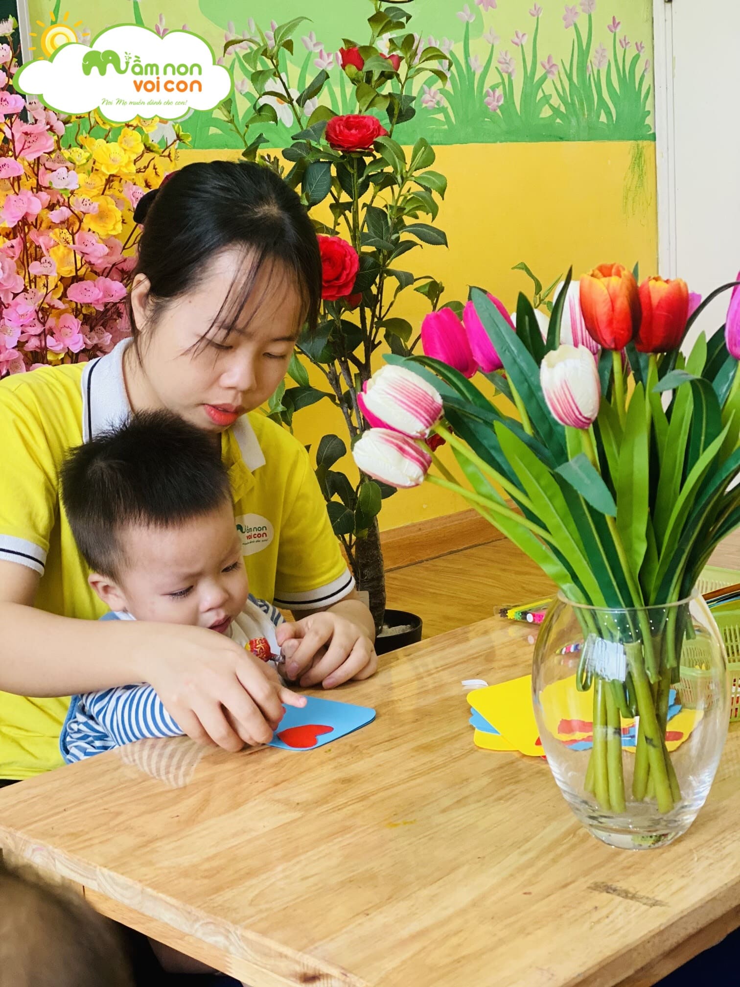 LÀM THIỆP TẶNG MẸ - TRƯỜNG MẦM NON VOI CON