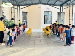 HAM GIA VÀO HOẠT ĐỘNG NGOÀI TRỜI VÀ NHỮNG TRÒ CHƠI VUI NHỘN CÙNG CÁC BẠN NHỎ MẦM NON VOI CON - TRƯỜNG MẦM NON VOI CON
