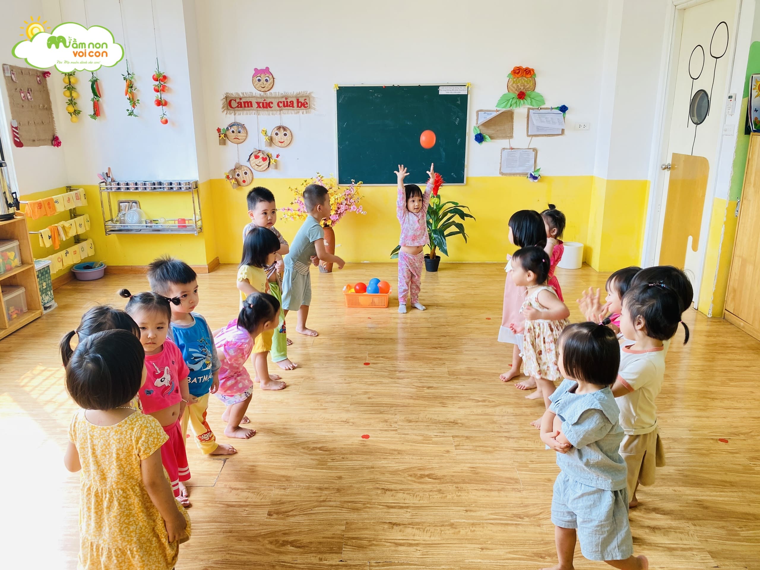 HOẠT ĐỘNG THỂ CHẤT - TRƯỜNG MẦM NON VOI CON