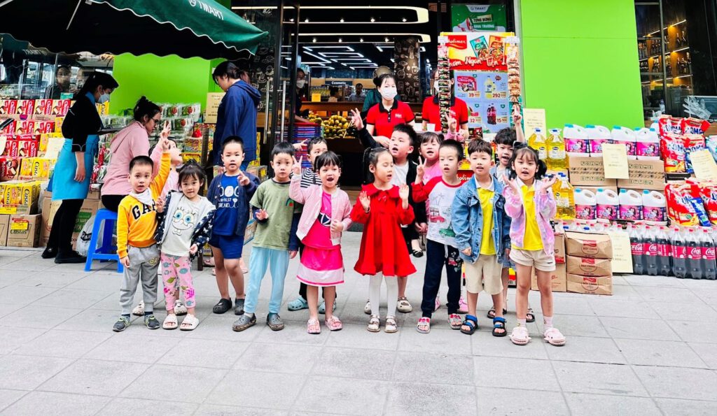 HOẠT ĐỘNG TRẢI NGHIỆM: BÉ ĐI SIÊU THỊ - TRƯỜNG MẦM NON VOI CON