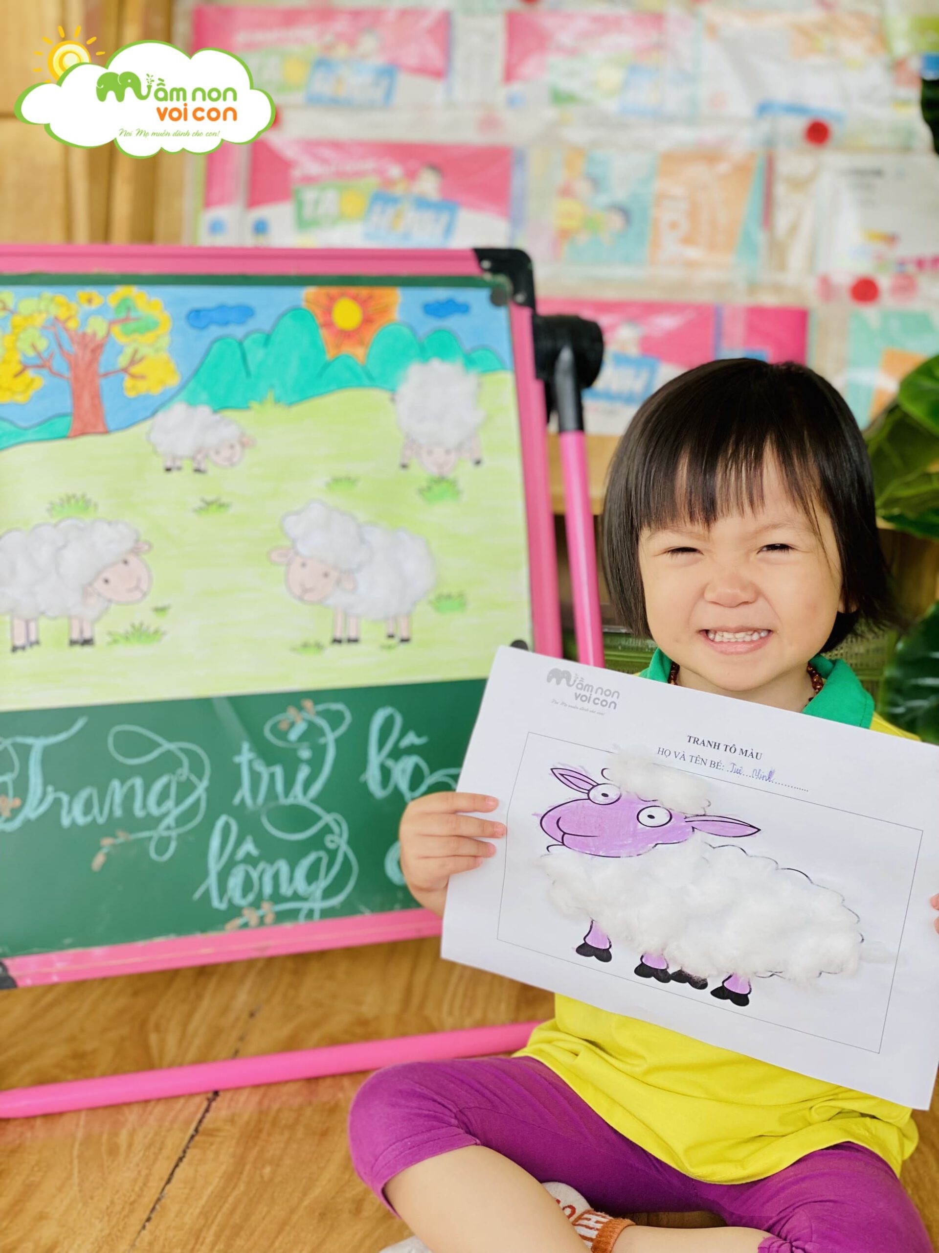 BÉ TRANG TRÍ BỘ LÔNG CỪU LỚP E3 - TRƯỜNG MẦM NON VOI CON