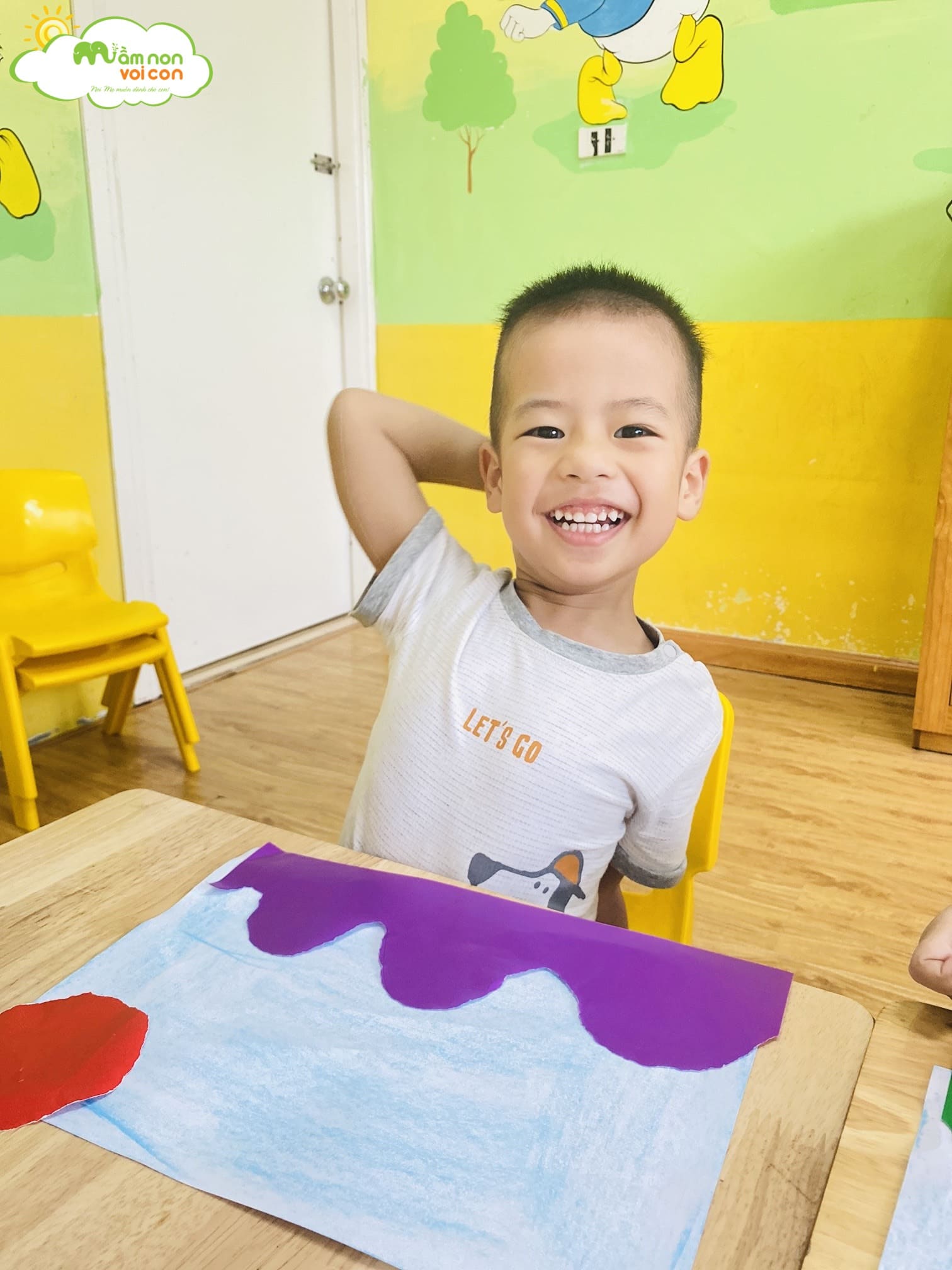 TẠO HÌNH: XÉ DÁN ÔNG MẶT TRỜI - TRƯỜNG MẦM NON VOI CON