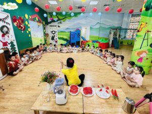 HOẠT ĐỘNG TRẢI NGHIỆM: BÉ LÀM NƯỚC ÉP DƯA HẤU - TRƯỜNG MẦM NON VOI CON