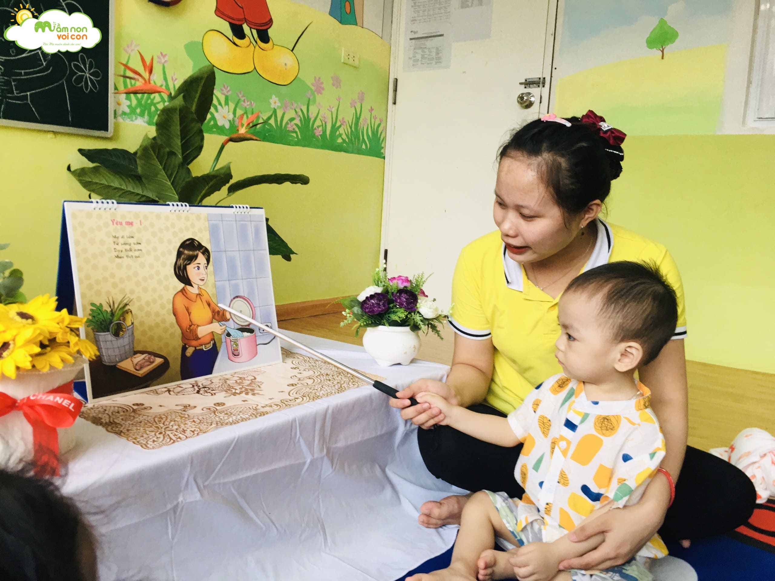 LÀM QUEN VỚI VĂN HỌC: BÀI THƠ "YÊU MẸ" - TRƯỜNG MẦM NON VOI CON