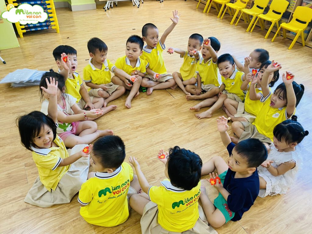 Hoạt động chào mừng Quốc khánh 2/9 - TRƯỜNG MẦM NON VOI CON