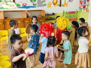 GIỜ HỌC ÂM NHẠC VUI NHỘN LỚP E6 - TRƯỜNG MẦM NON VOI CON