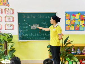 TIỀN TIỂU HỌC: HỌC CHỮ U - Ư - TRƯỜNG MẦM NON VOI CON