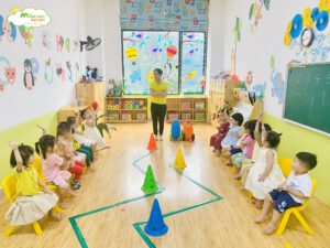 HOẠT ĐỘNG THỂ CHẤT LỚP E4 - TRƯỜNG MẦM NON VOI CON