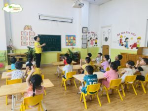 GIỜ HỌC TOÁN: PHÉP CỘNG TRONG PHẠM VI 7 - TRƯỜNG MẦM NON VOI CON