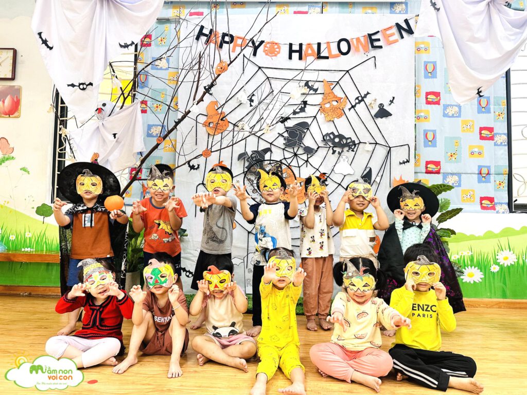 HOẠT ĐỘNG SÁNG TẠO: TRANG TRÍ MẶT NẠ HALLOWEEN ️ - TRƯỜNG MẦM NON VOI CON