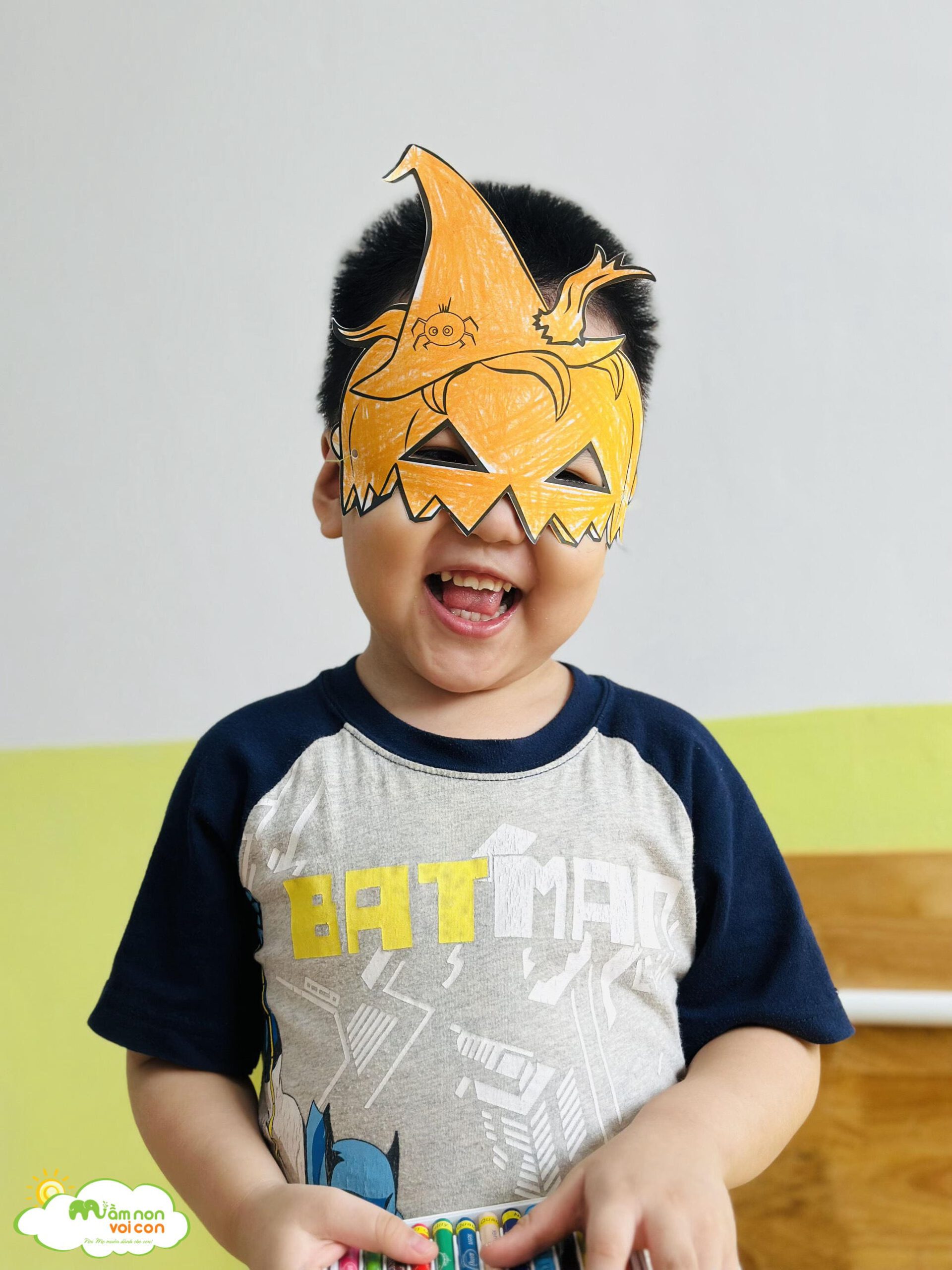 HOẠT ĐỘNG SÁNG TẠO: TRANG TRÍ MẶT NẠ HALLOWEEN ️ - TRƯỜNG MẦM NON VOI CON