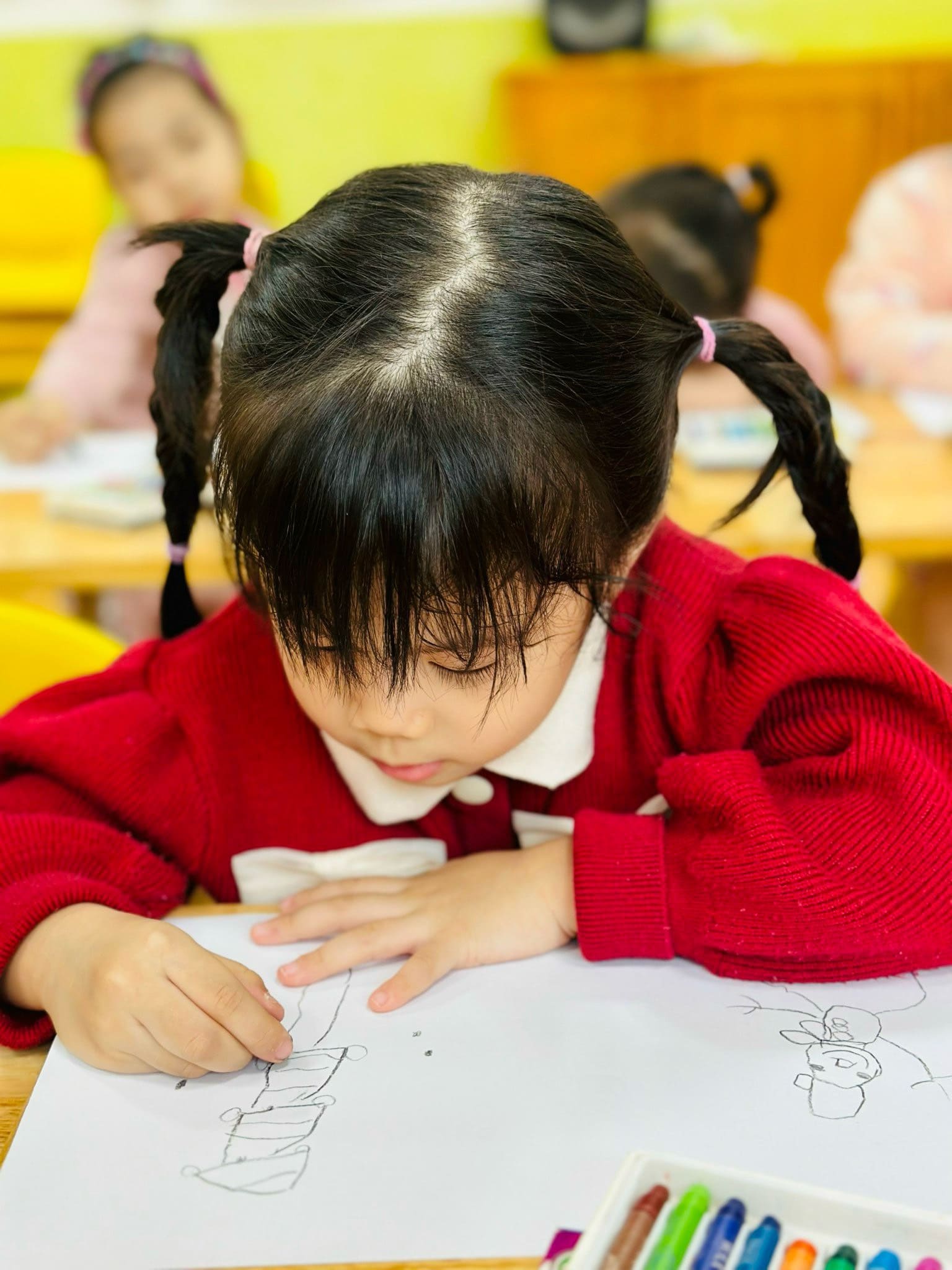 HOẠT ĐỘNG VẼ TRANH NOEL - LỚP E6 - TRƯỜNG MẦM NON VOI CON