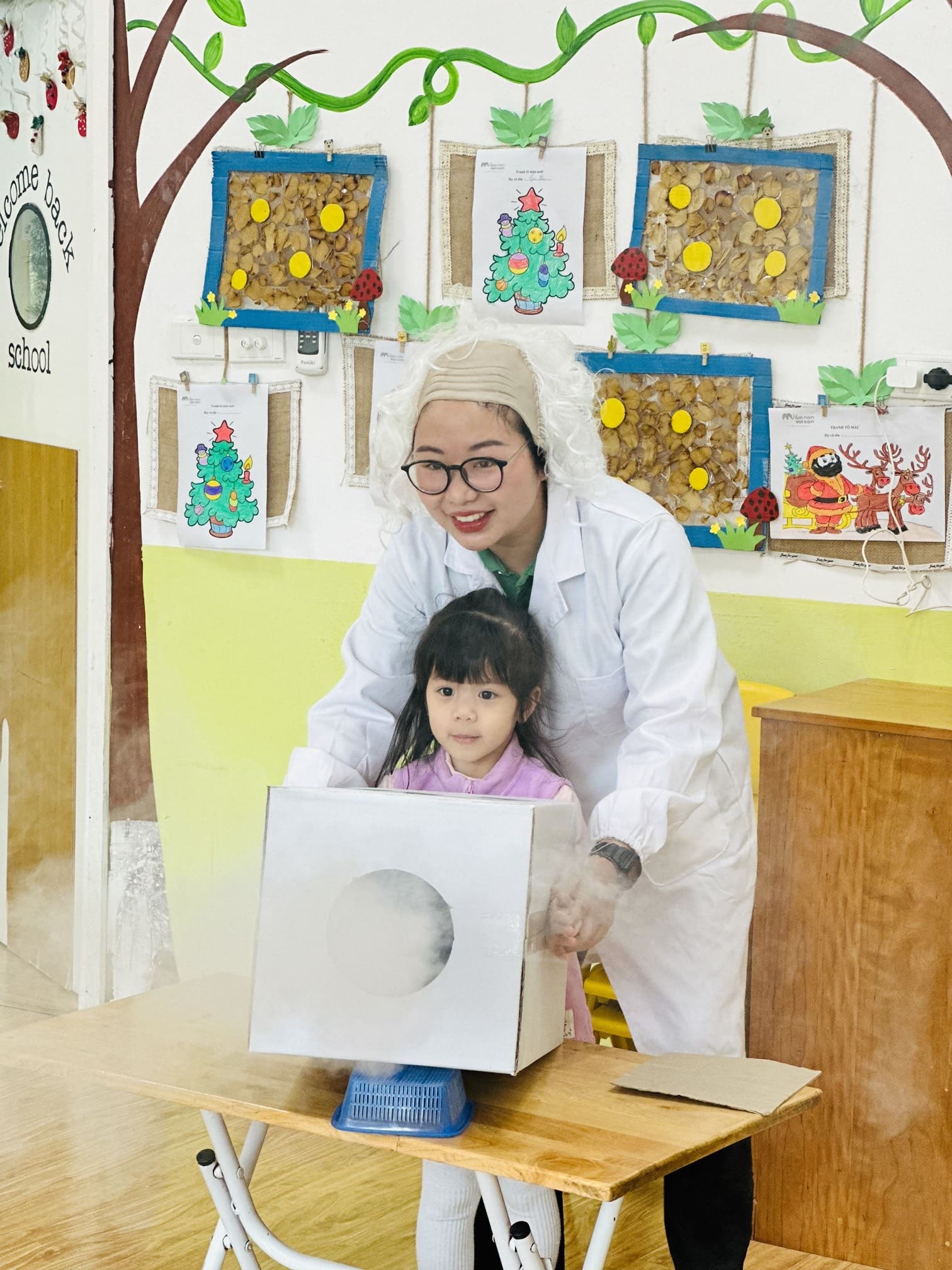 GIỜ HỌC STEM: KHÁM PHÁ KHOA HỌC GIỜ HỌC STEM: KHÁM PHÁ KHOA HỌC - TRƯỜNG MẦM NON VOI CON