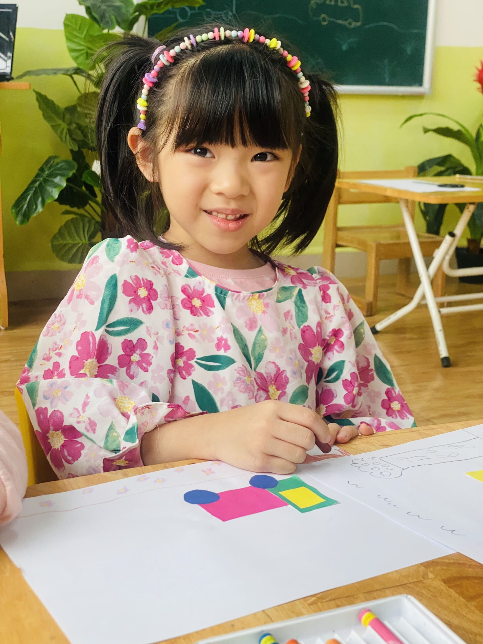 TẠO HÌNH CẮT DÁN PHƯƠNG TIỆN GIAO THÔNG - TRƯỜNG MẦM NON VOI CON