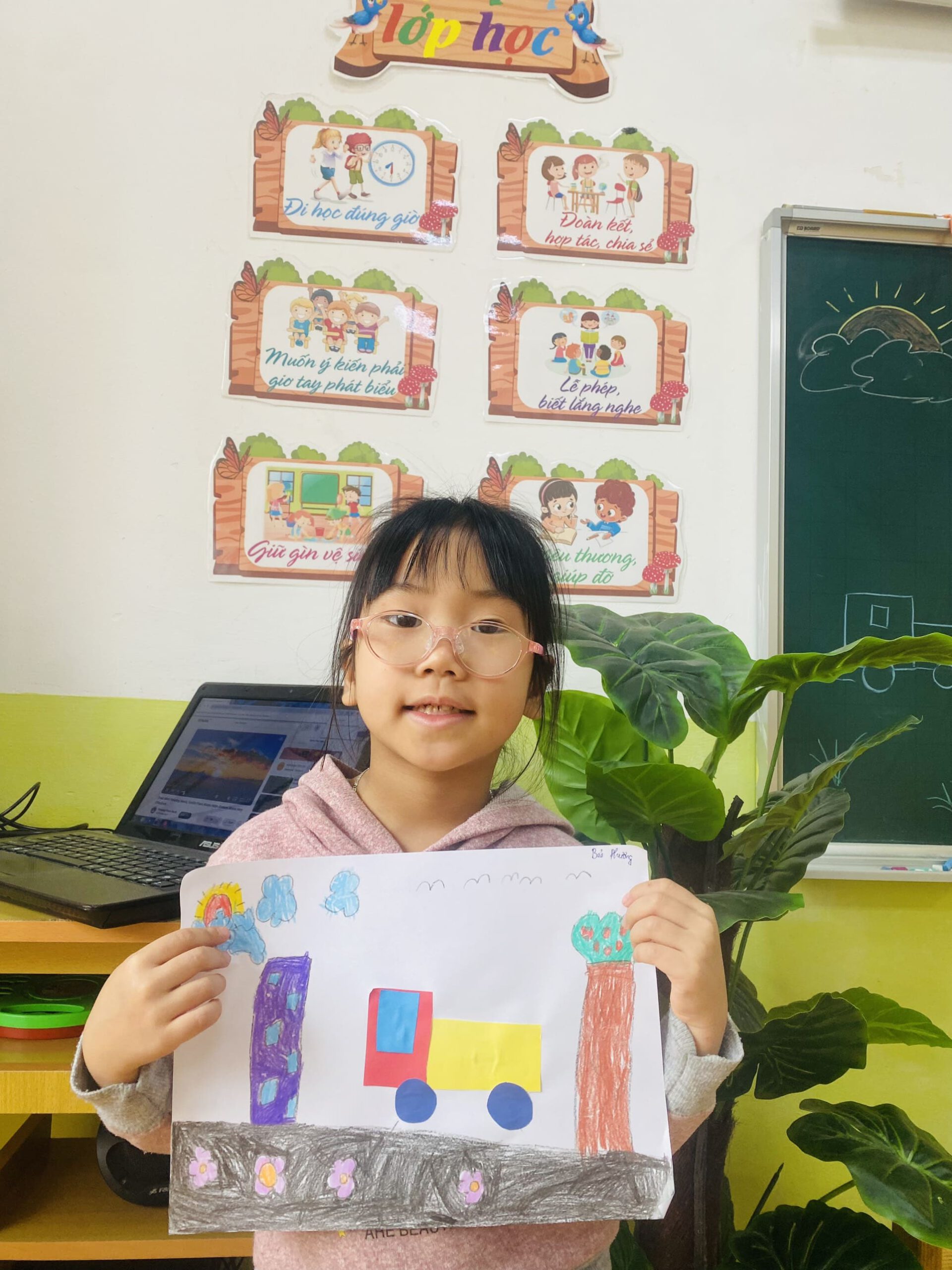 TẠO HÌNH CẮT DÁN PHƯƠNG TIỆN GIAO THÔNG - TRƯỜNG MẦM NON VOI CON