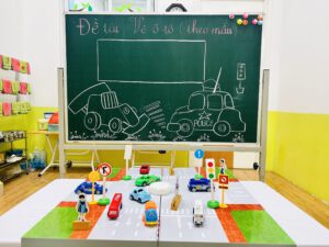 MỸ THUẬT: VẼ Ô TÔ THEO MẪU - TRƯỜNG MẦM NON VOI CON