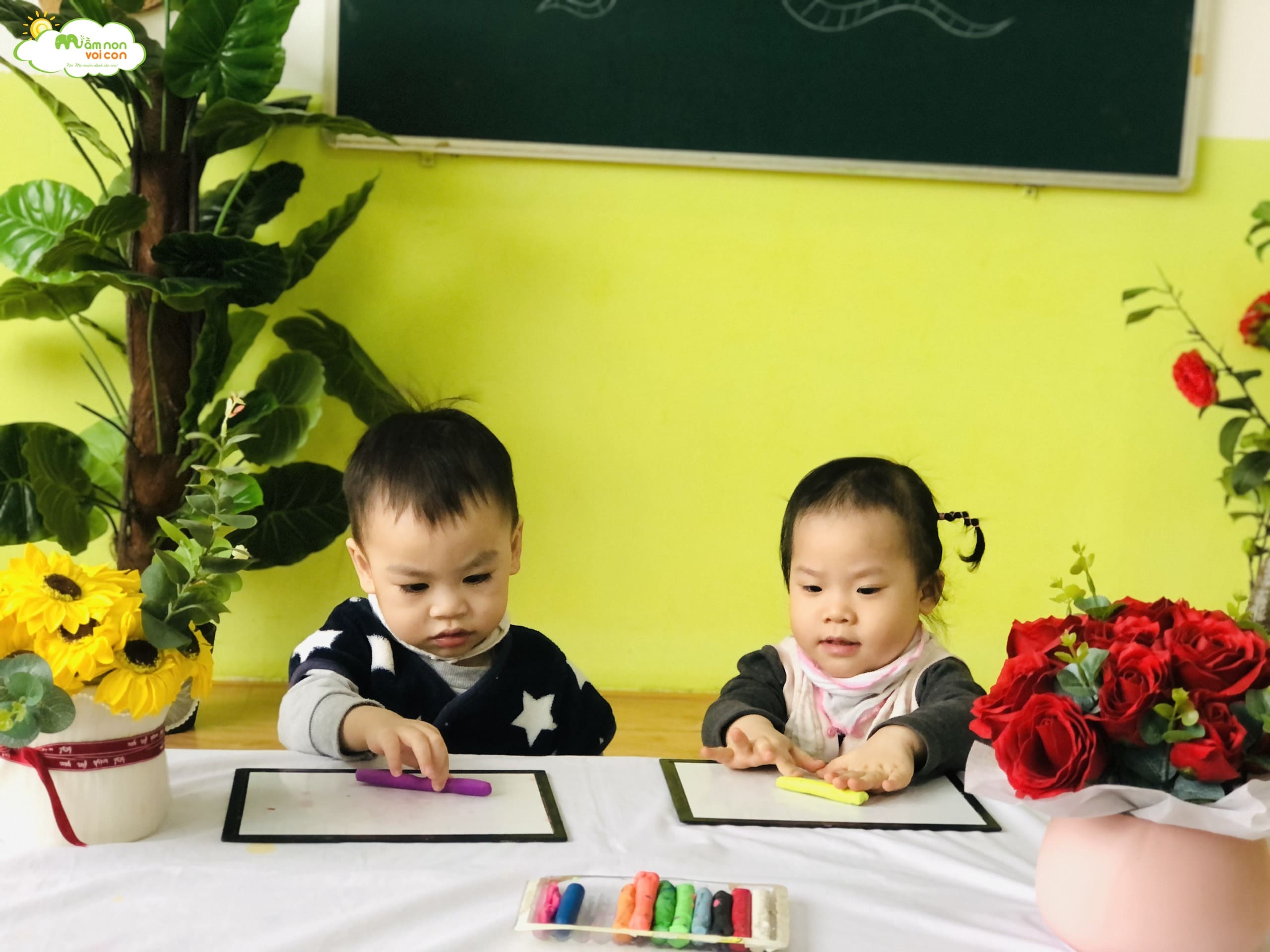 TẠO HÌNH SÁNG TẠO: NẶN CON GIUN - TRƯỜNG MẦM NON VOI CON