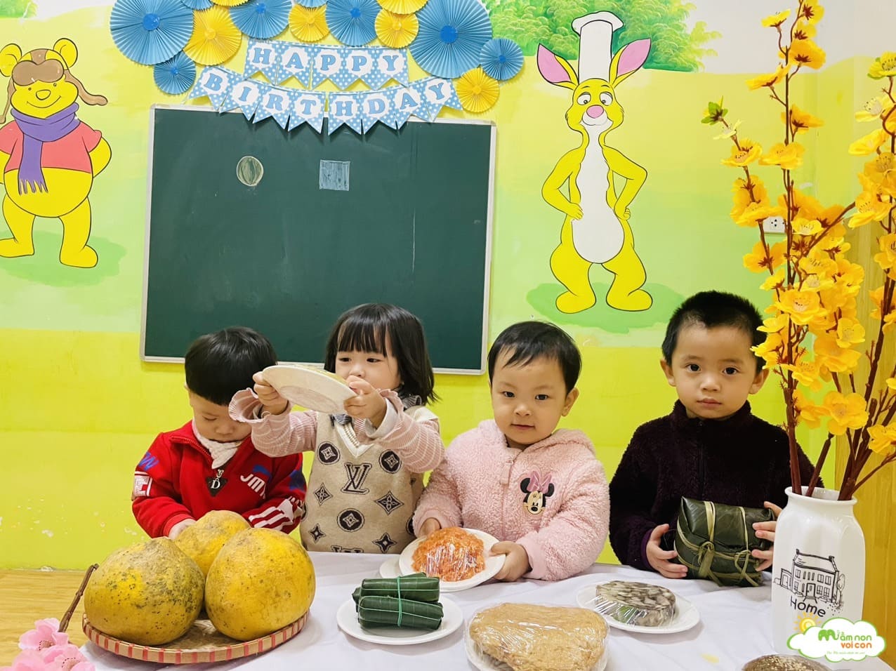 CÙNG TRÒ CHUYỆN VÀ KHÁM PHÁ CÁC MÓN ĂN NGÀY TẾT - TRƯỜNG MẦM NON VOI CON