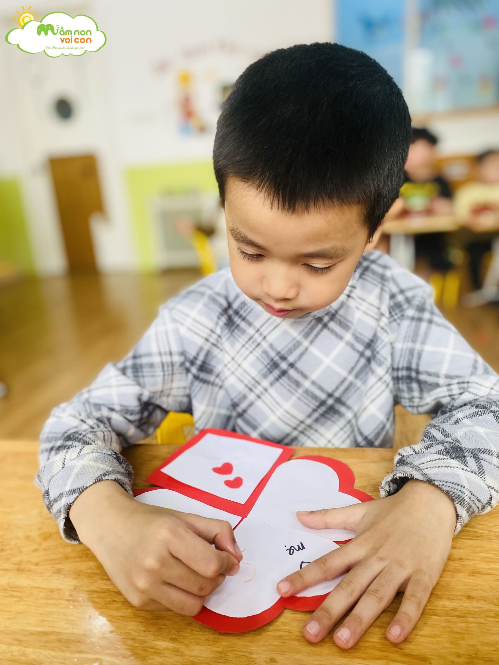 HAPPY WOMEN'S DAY HAPPY WOMEN'S DAY - TRƯỜNG MẦM NON VOI CON