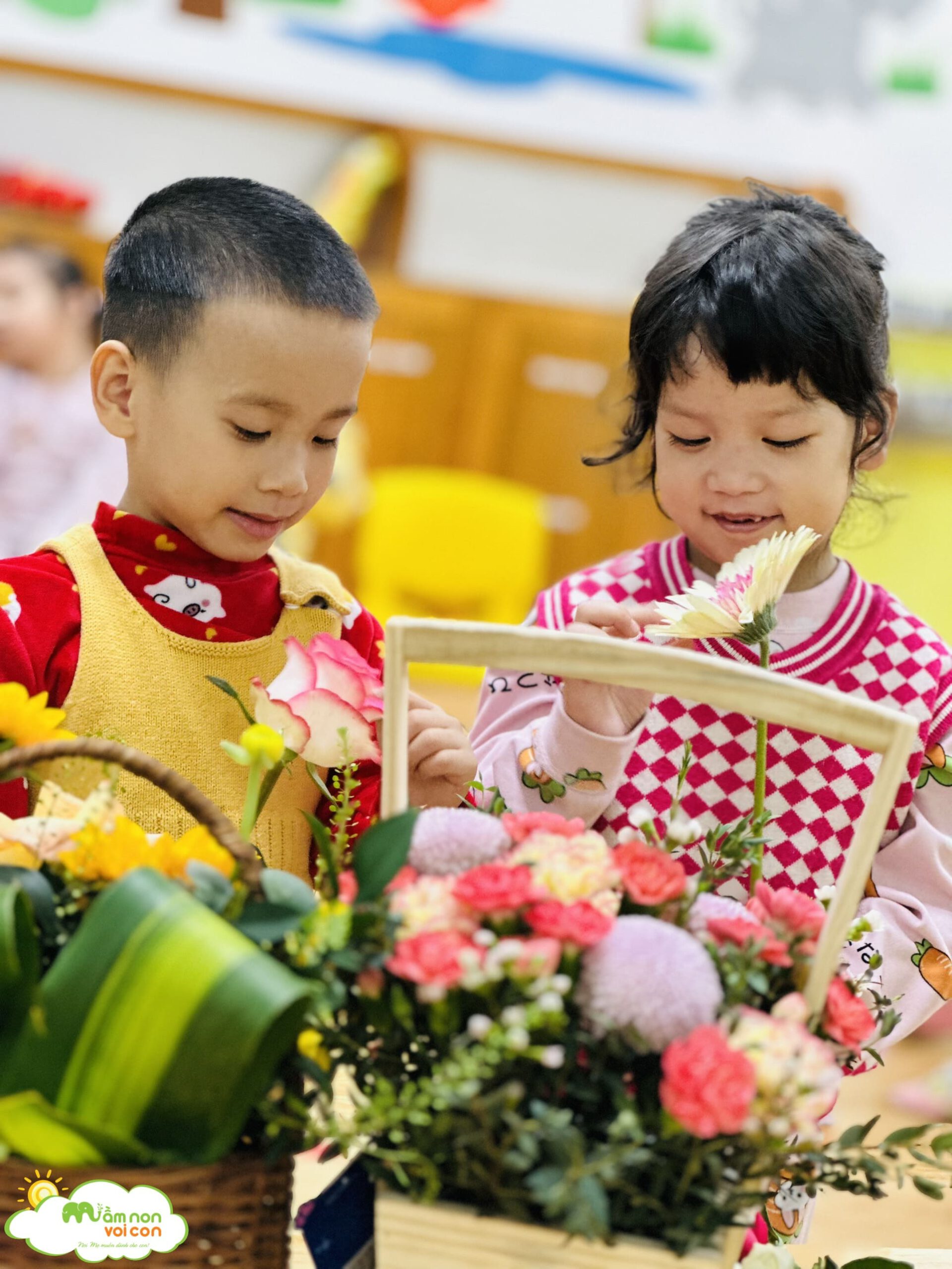 KHÁM PHÁ CÁC LOÀI HOA - TRƯỜNG MẦM NON VOI CON