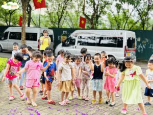 VUI CHƠI NGOÀI TRỜI - TRƯỜNG MẦM NON VOI CON