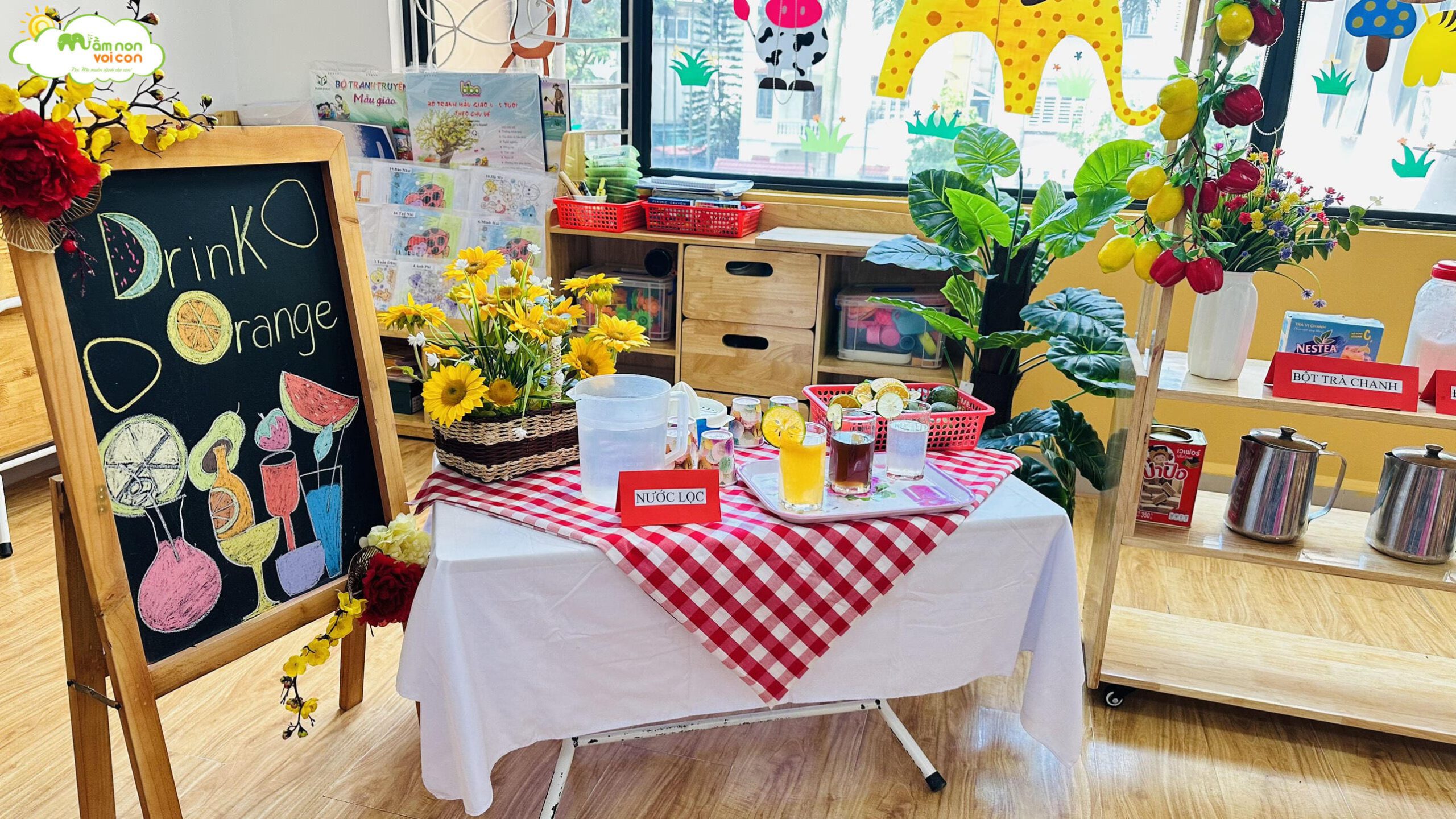 CÙNG BÉ PHA CHẾ NƯỚC GIẢI KHÁT MÙA HÈ - TRƯỜNG MẦM NON VOI CON