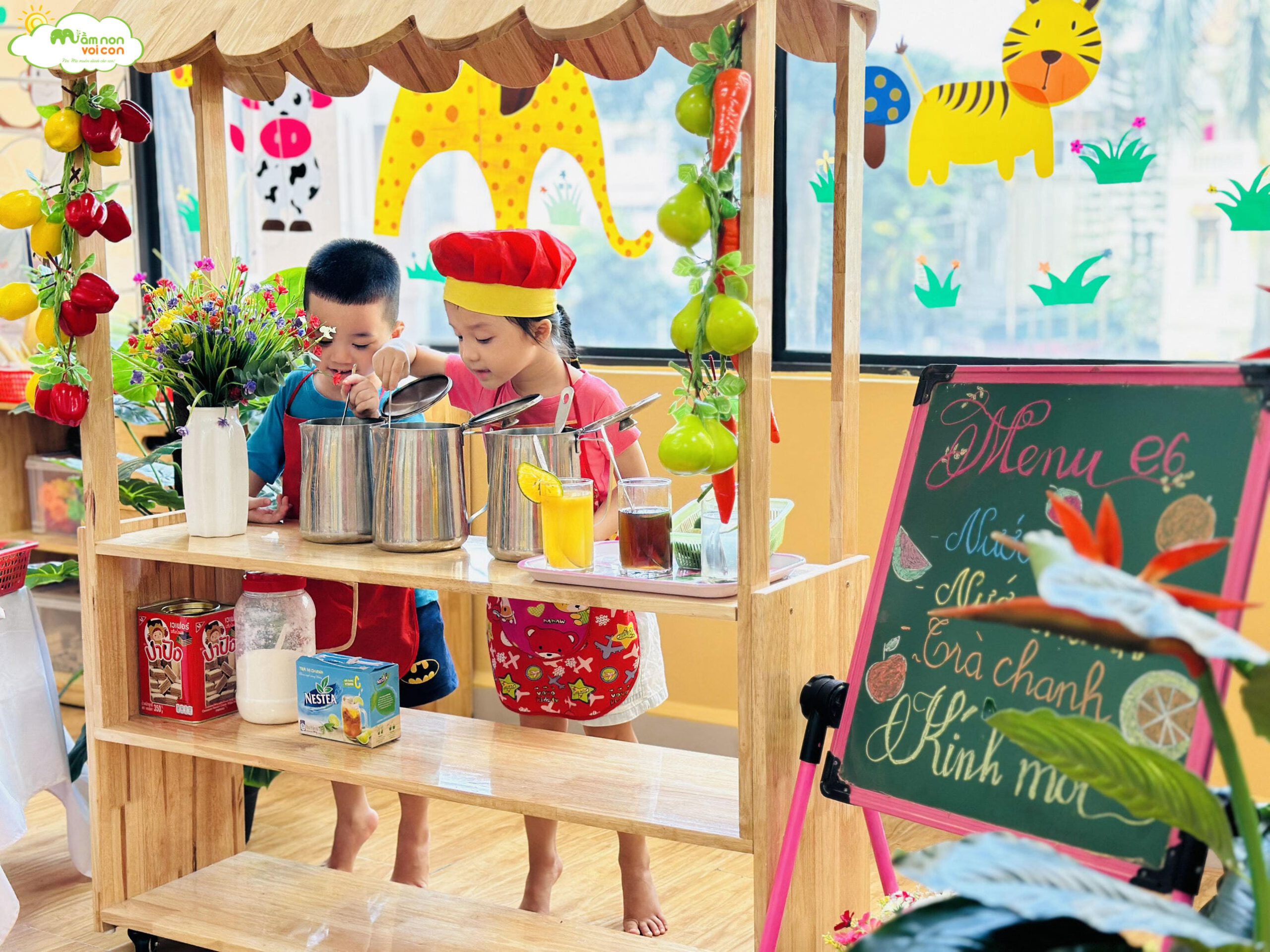 CÙNG BÉ PHA CHẾ NƯỚC GIẢI KHÁT MÙA HÈ - TRƯỜNG MẦM NON VOI CON