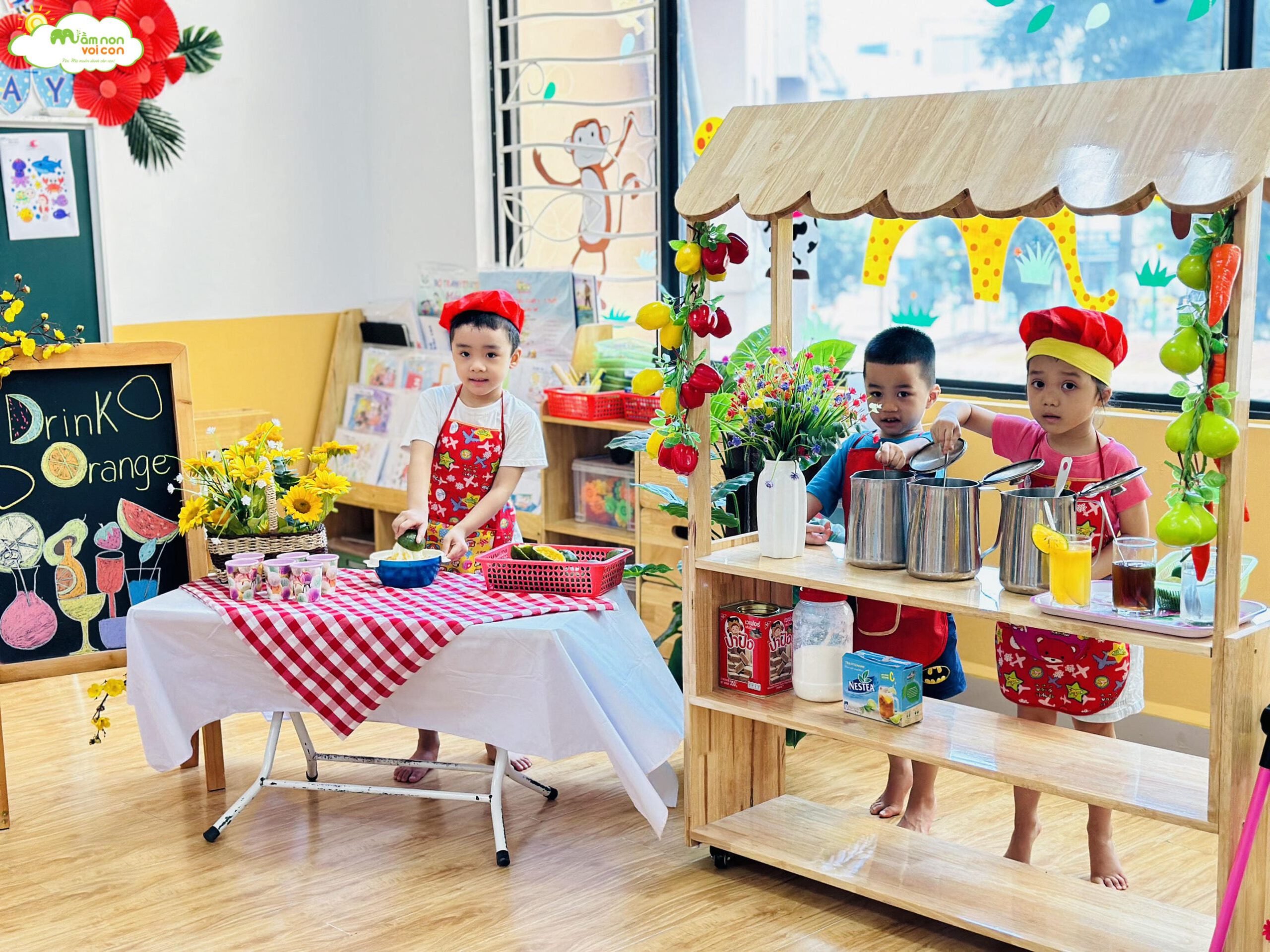 CÙNG BÉ PHA CHẾ NƯỚC GIẢI KHÁT MÙA HÈ - TRƯỜNG MẦM NON VOI CON