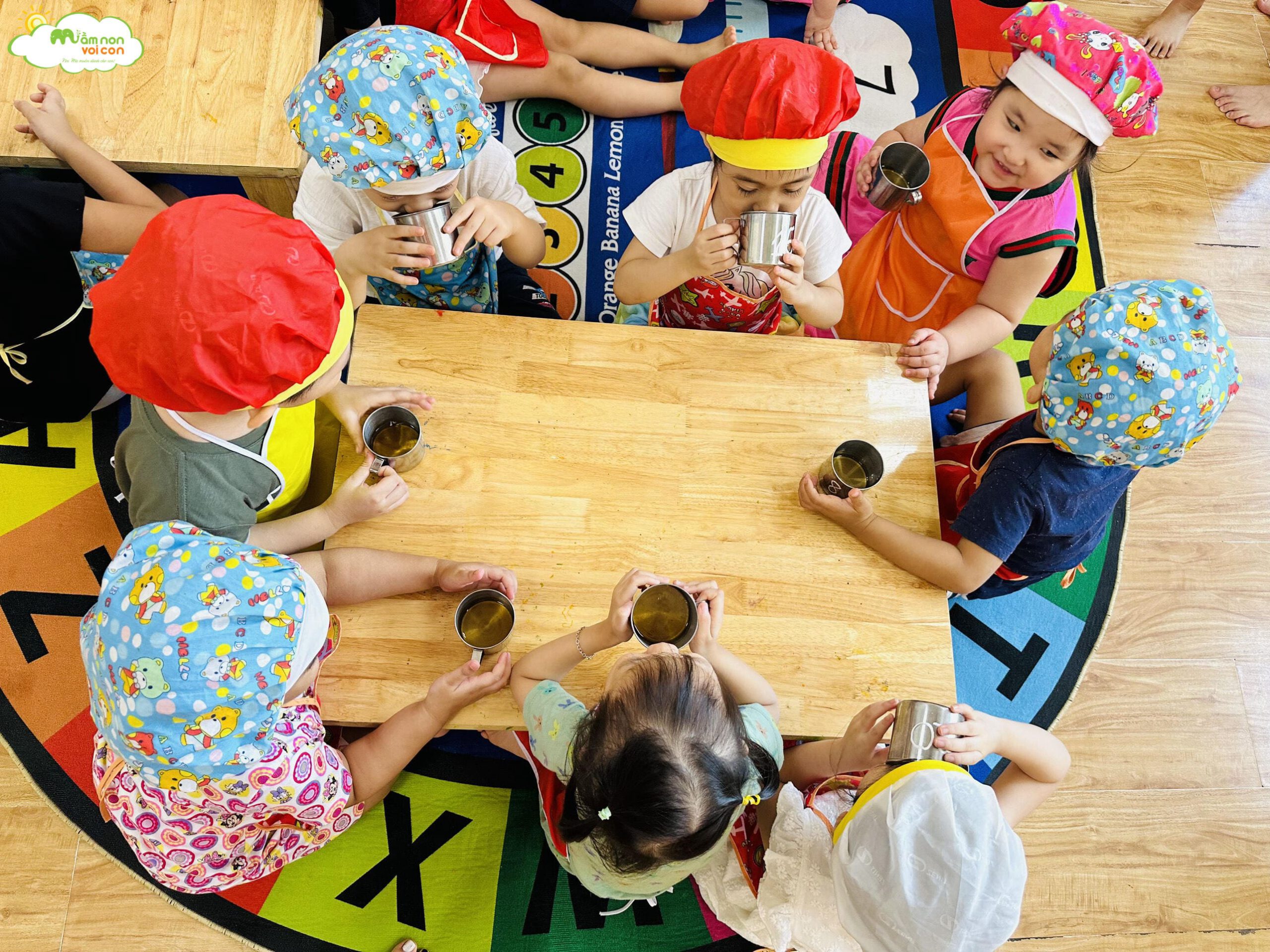 CÙNG BÉ PHA CHẾ NƯỚC GIẢI KHÁT MÙA HÈ - TRƯỜNG MẦM NON VOI CON